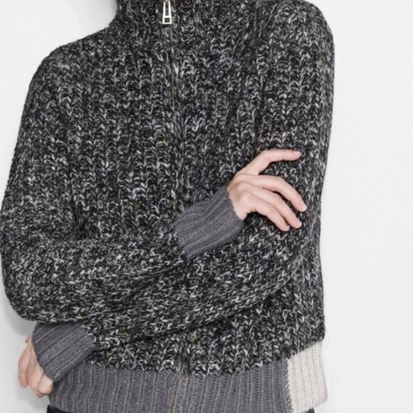 Zadig & Voltaire Sacha Cardigan fashion show - Picture 2 of 16